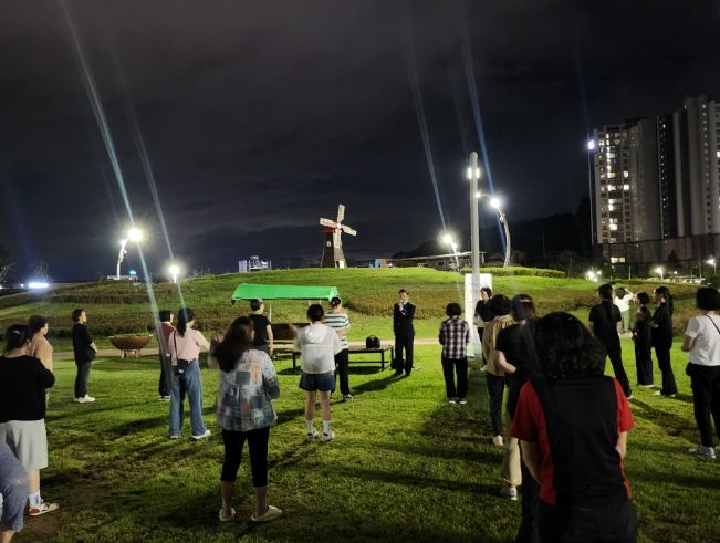 고성군수, 군민과 함께하는 백세공원 ‘달빛체조’ 현장 참여